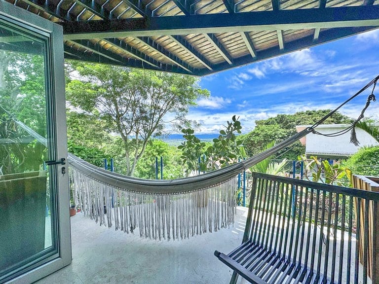 Unique Contemporary Mountainside Home