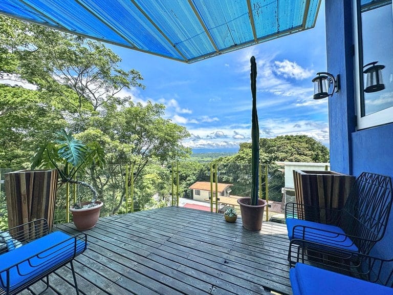 Unique Contemporary Mountainside Home