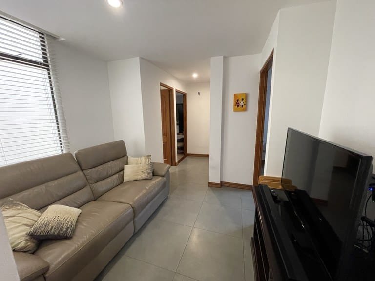 Spacious Apartment in EscazÃº