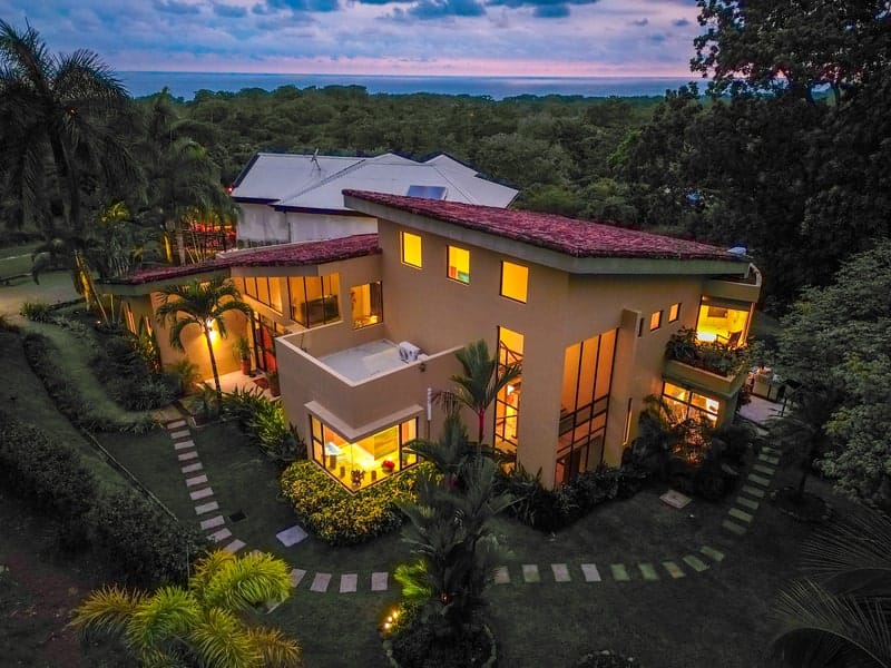 Ocean View home in Jaco