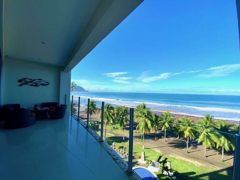 Beachfront condo in Jaco