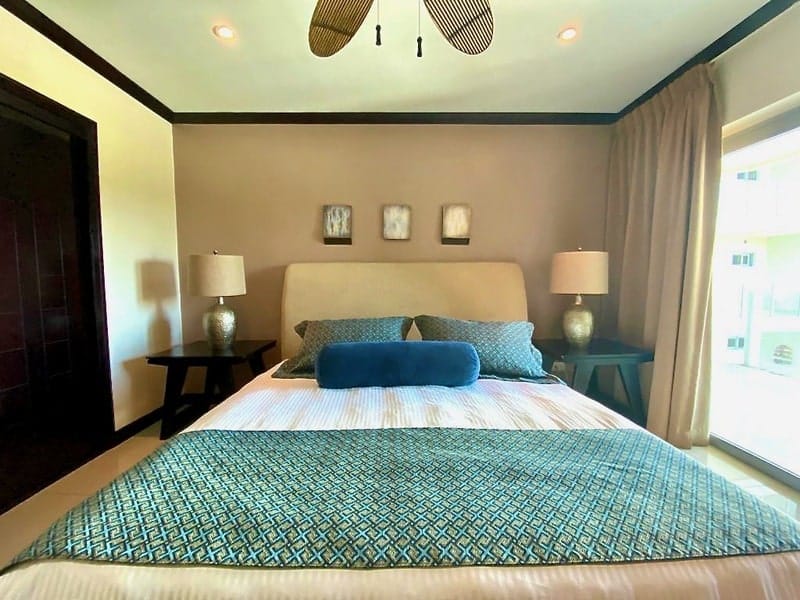 Beachfront condo in Jaco