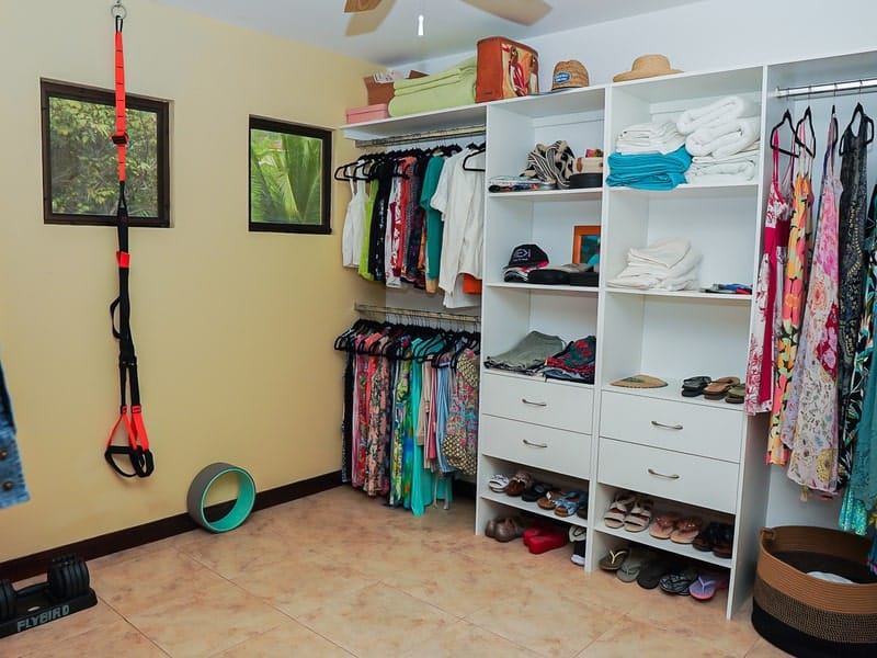 Ocean View home in Jaco