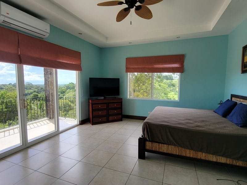 Oceanview property in Tarcoles