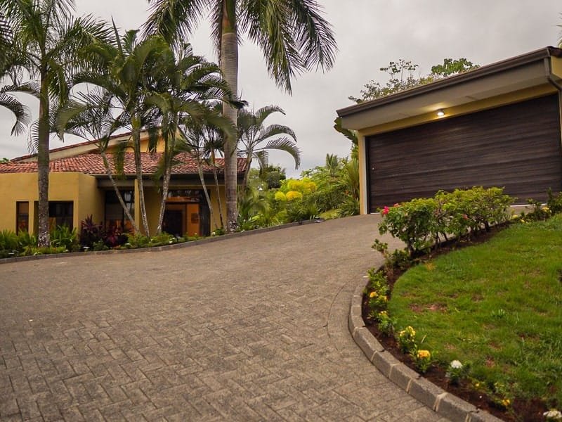 Ocean View home in Jaco