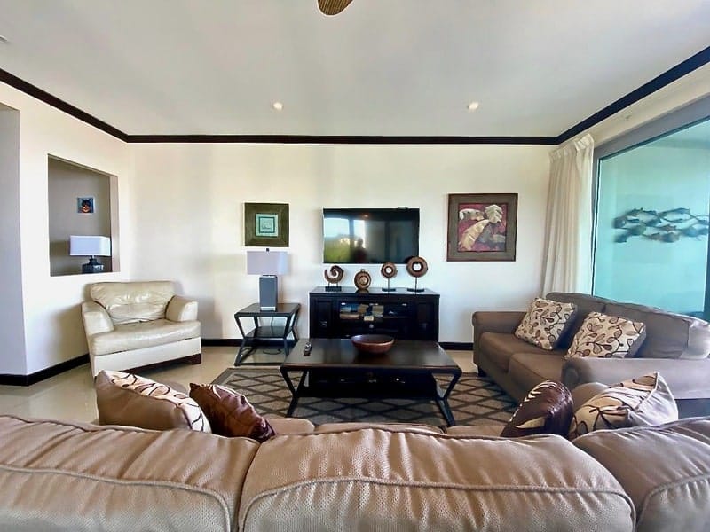 Beachfront condo in Jaco