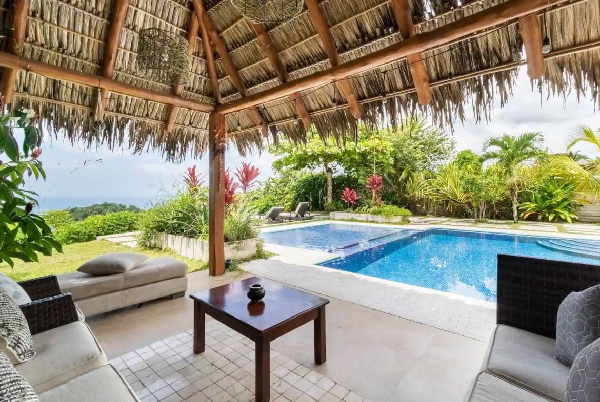 Breathtaking oceanview villa in Santa Teresa