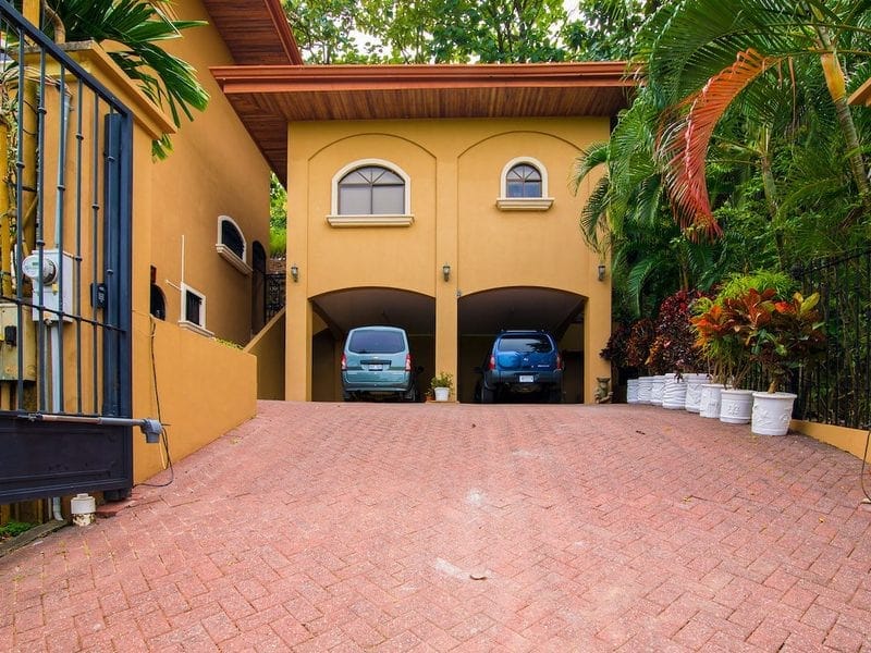 Ocean view property in Playa Hermosa, Jaco