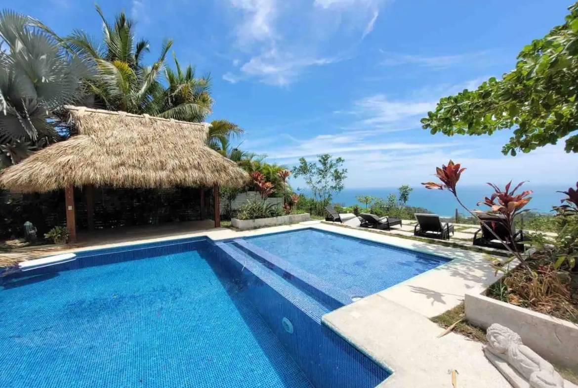 Breathtaking oceanview villa in Santa Teresa