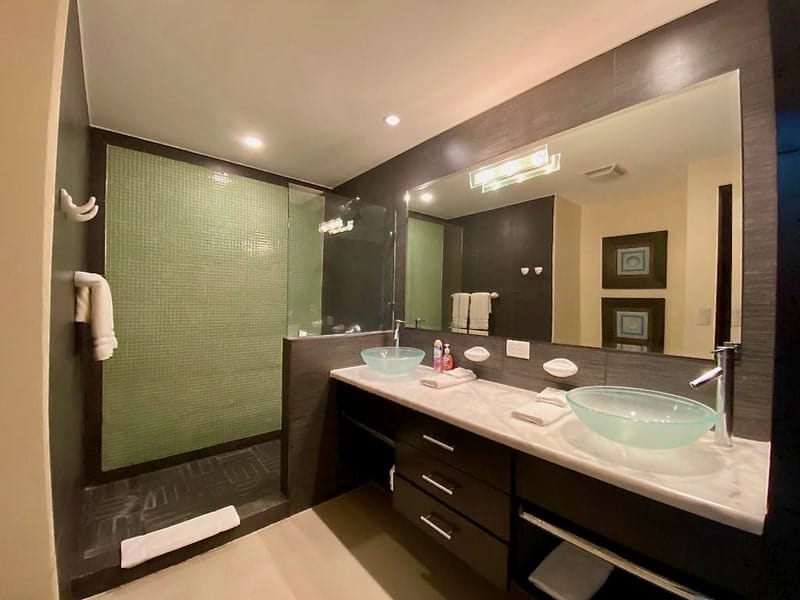 Beachfront condo in Jaco