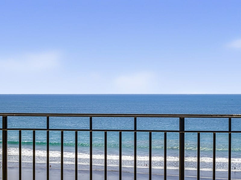 Beachfront condo in Jaco