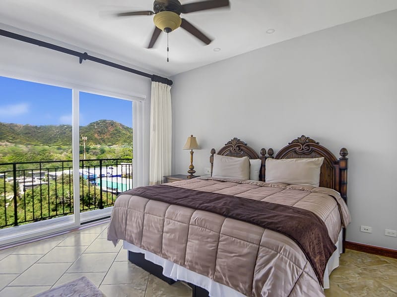 Beachfront condo in Jaco