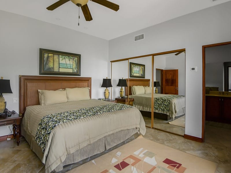 Beachfront condo in Jaco