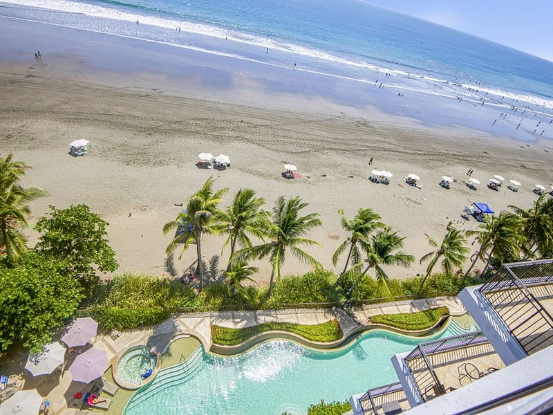 Beachfront condo in Jaco