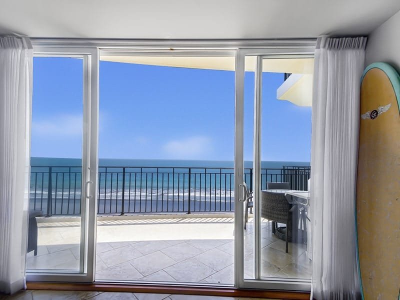 Beachfront condo in Jaco