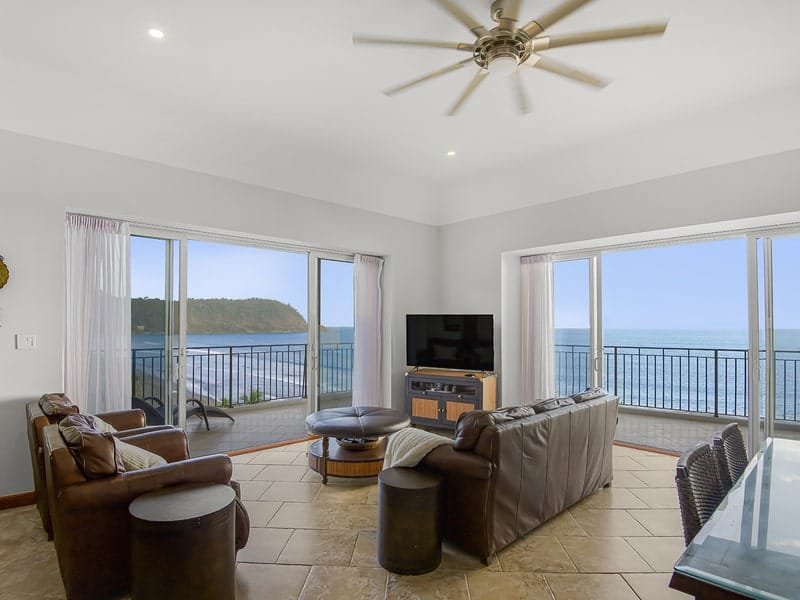 Beachfront condo in Jaco