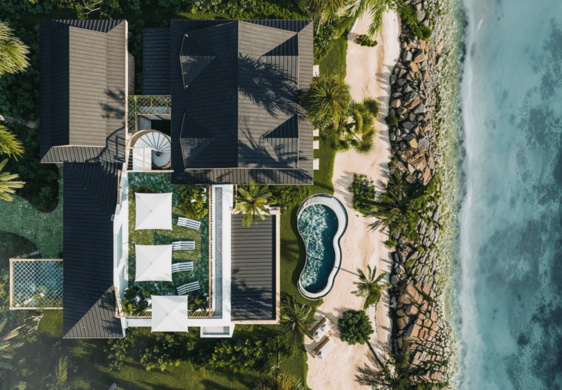 Oceanfront property in Golfito