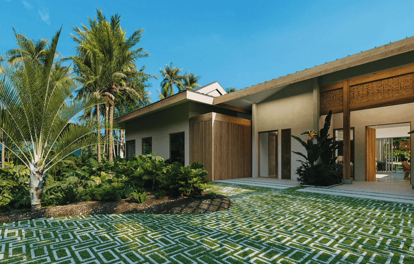 Oceanfront property in Golfito