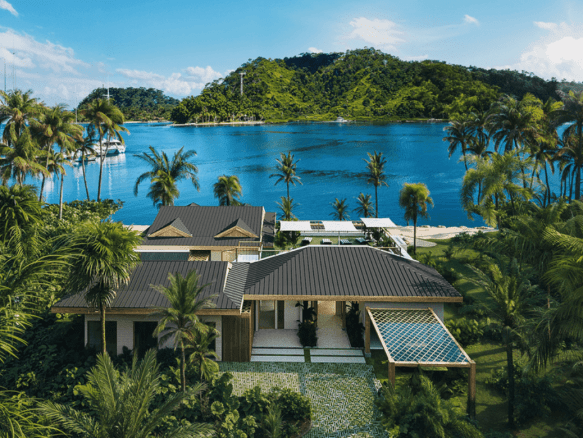 Oceanfront property in Golfito