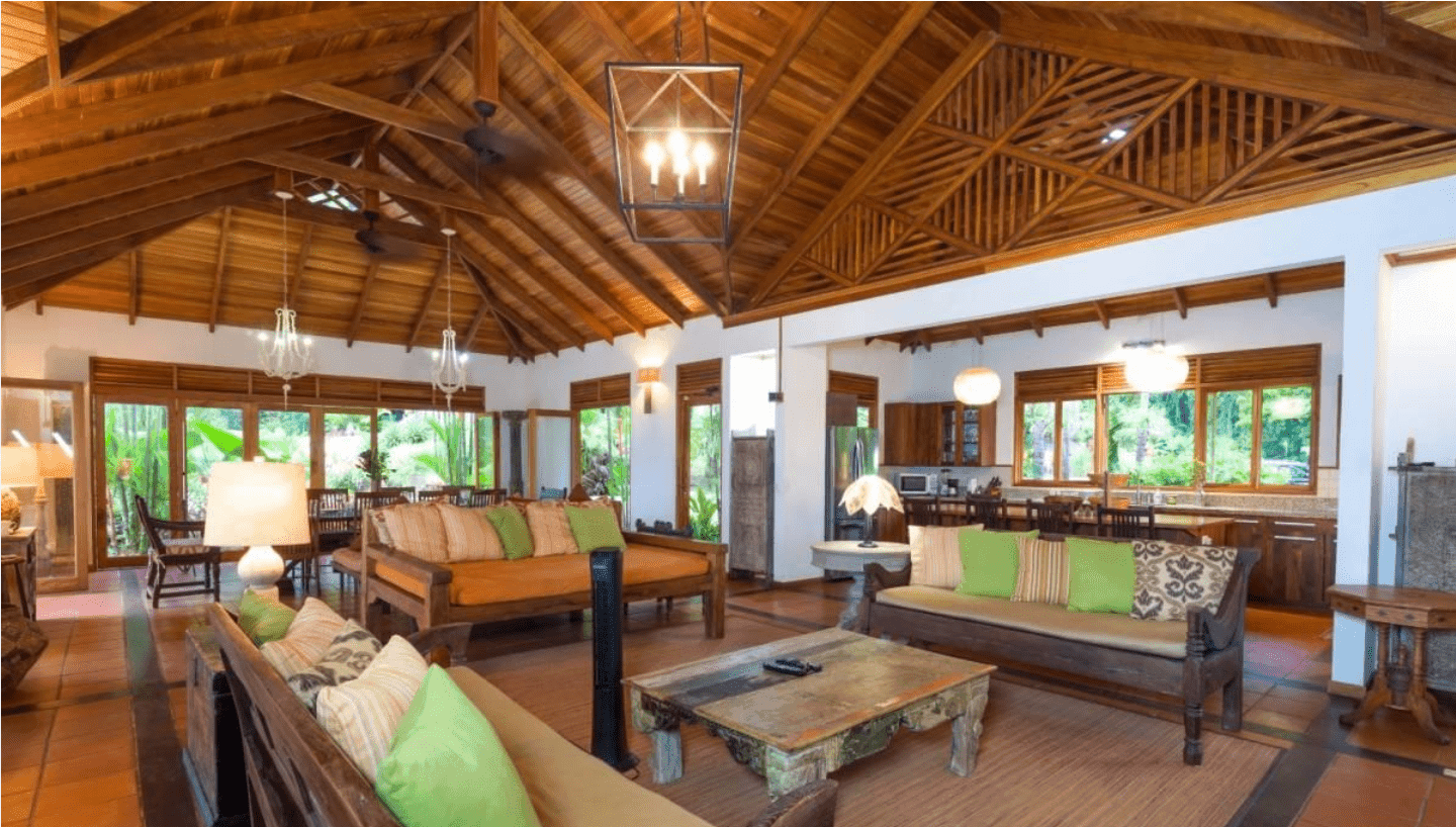 Luxury Estate in Limon