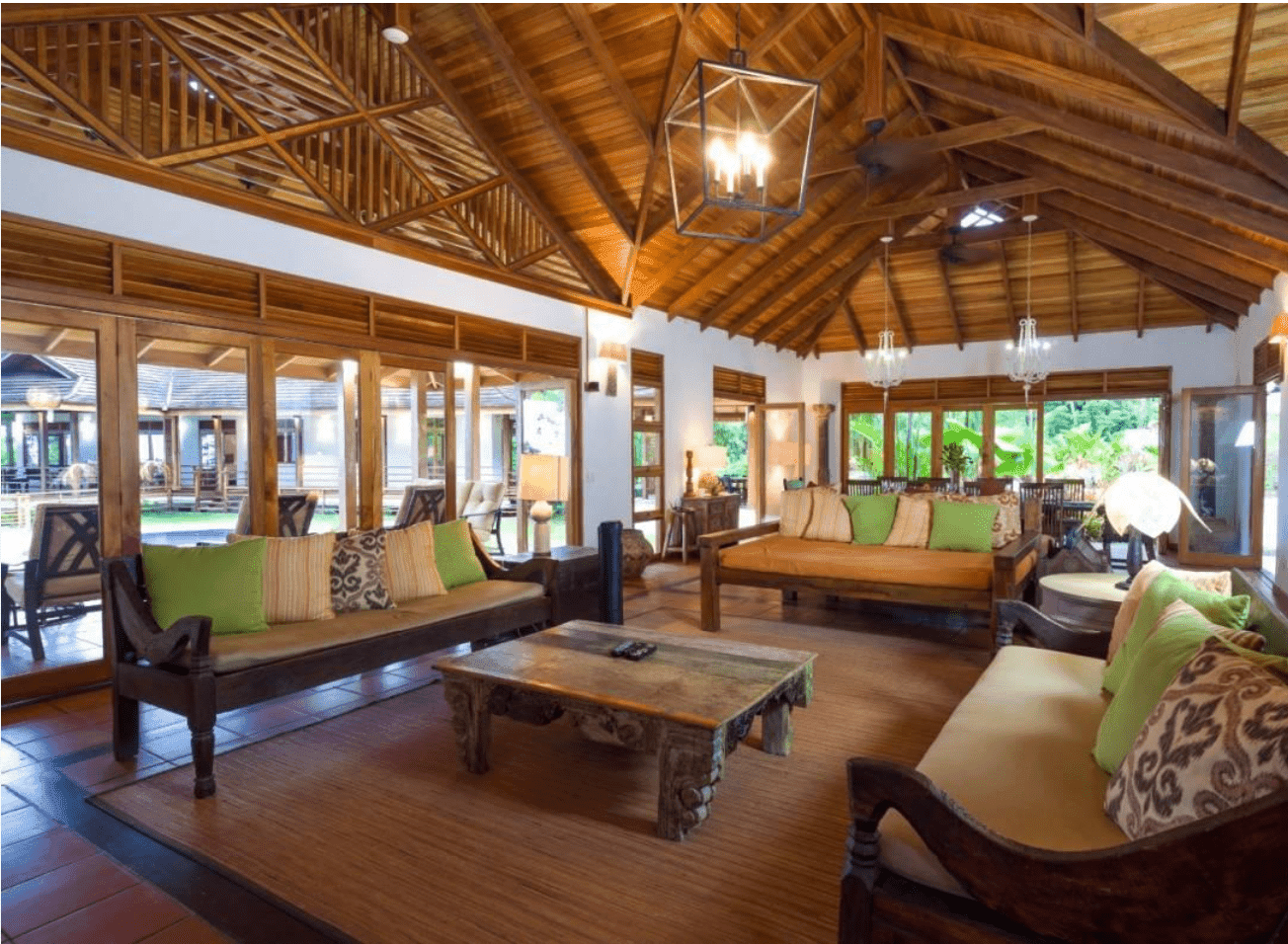 Luxury Estate in Limon