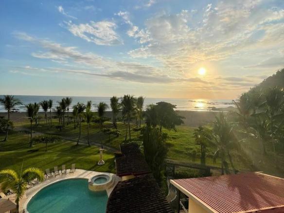 Property in Tres Regalos, Jaco