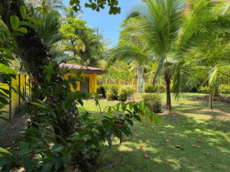 Beachfront Cabinas in Zancudo