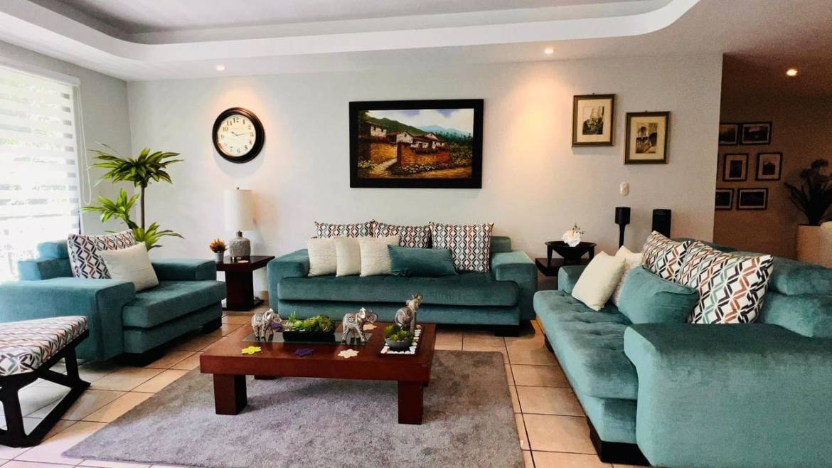 e7211d2faf6fcd0a244aaa7cc04cd183-min