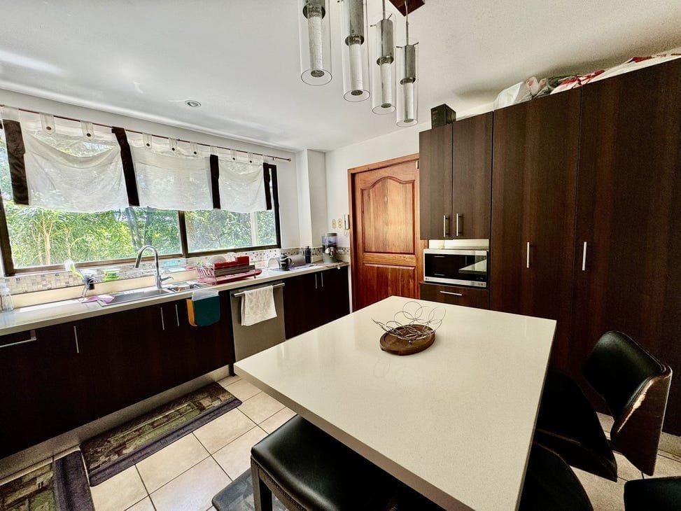 f9608cf76bf17ce220e46f7c1896ae35-min