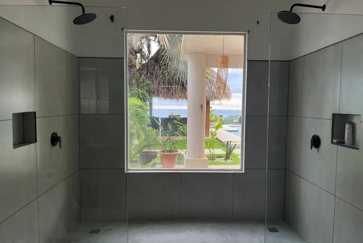 Breathtaking oceanview villa in Santa Teresa