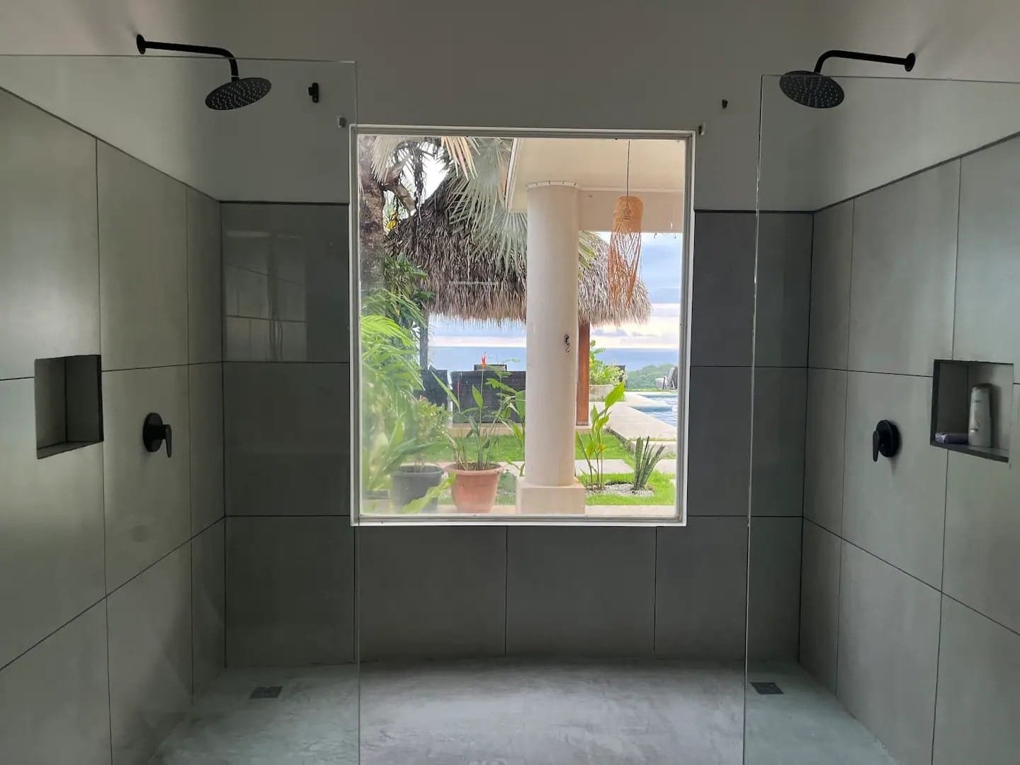 Breathtaking oceanview villa in Santa Teresa