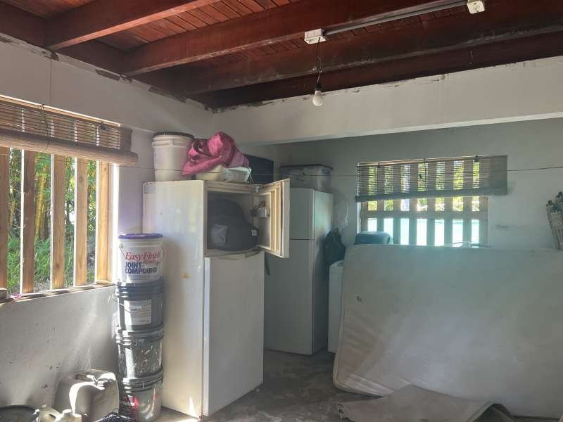 Beachfront home and cabins in Zancudo