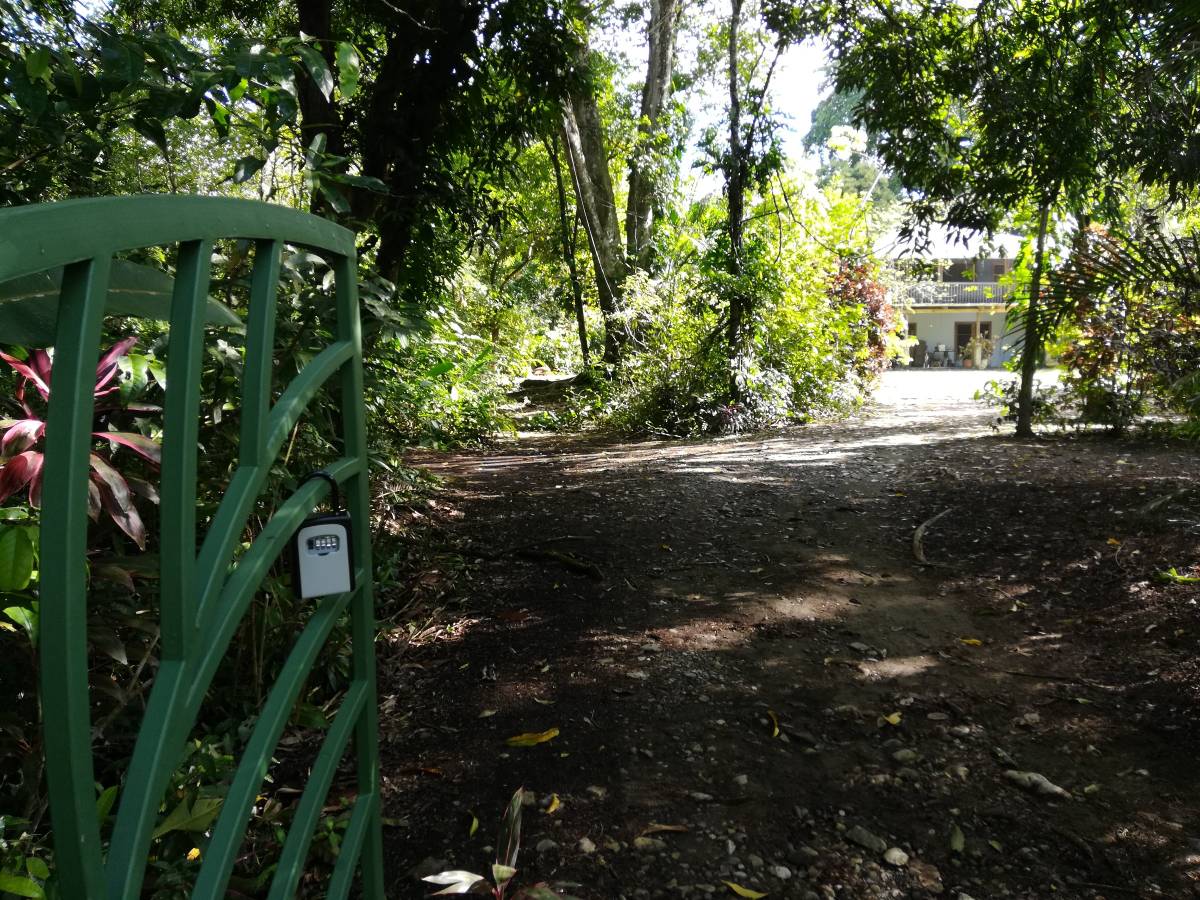 Jungle home in Playa Zancudo