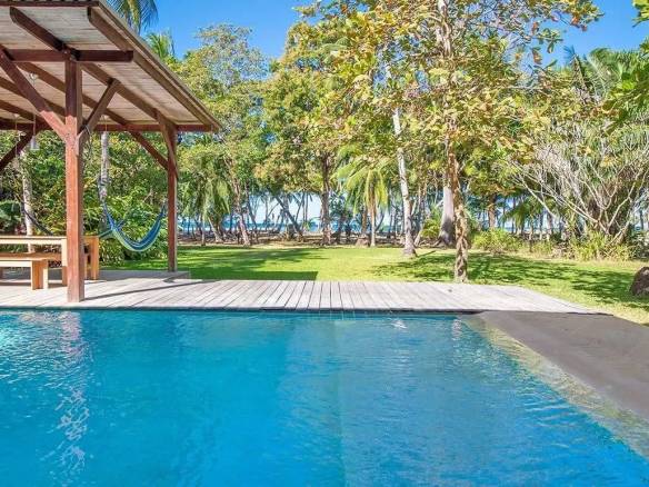 Beachfront estate in Malpais