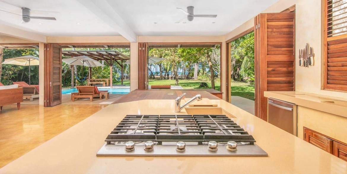 Beachfront estate in Malpais