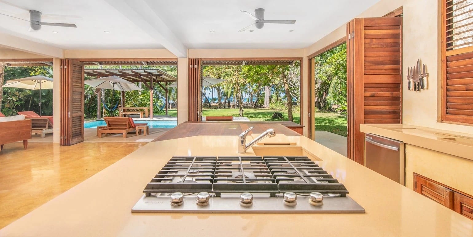 Beachfront estate in Malpais