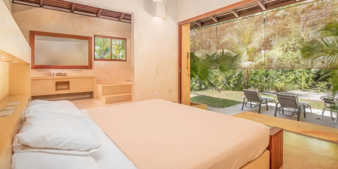 Beachfront estate in Malpais