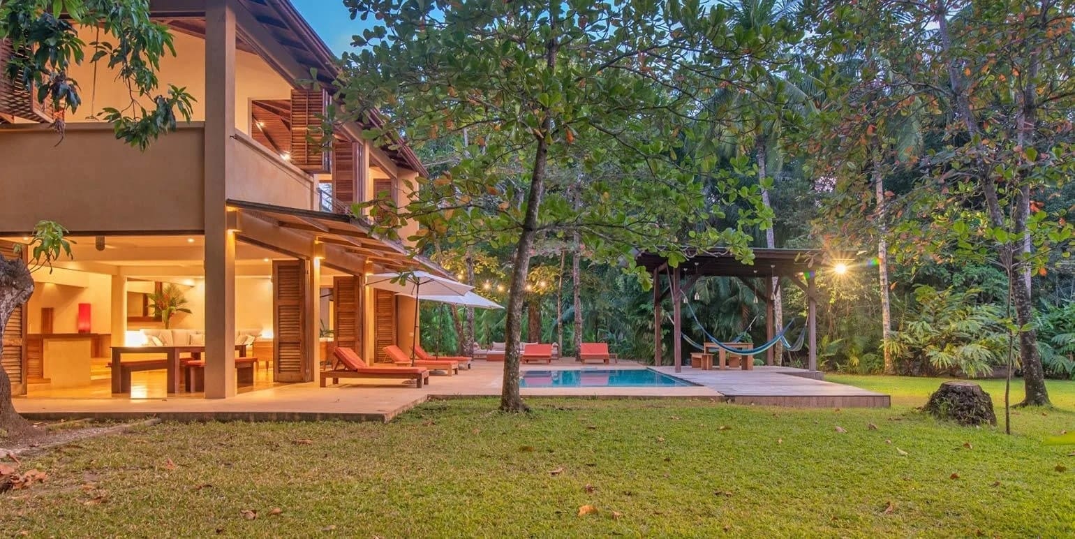 Beachfront estate in Malpais