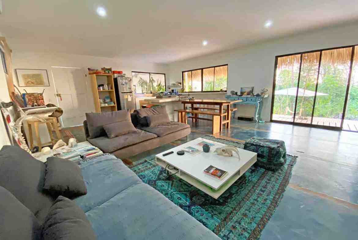 Oceanview hotel in the heart of Santa Teresa