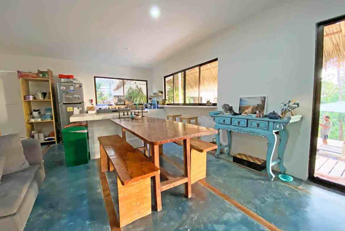 Oceanview hotel in the heart of Santa Teresa