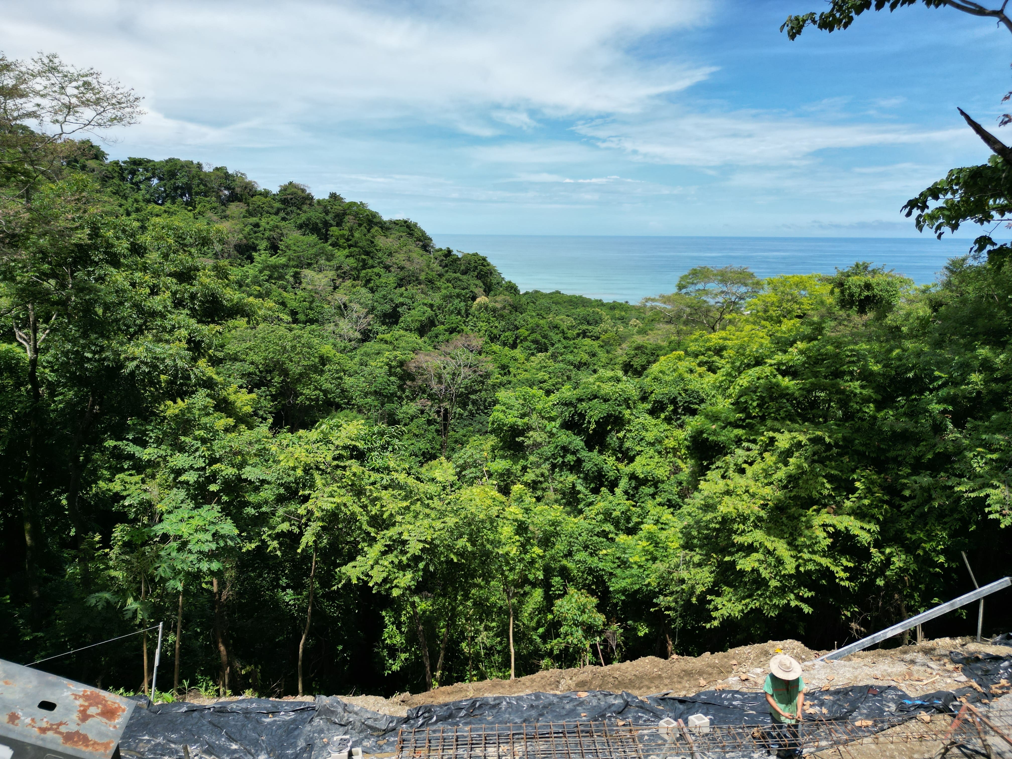 2 luxury homes in Malpais