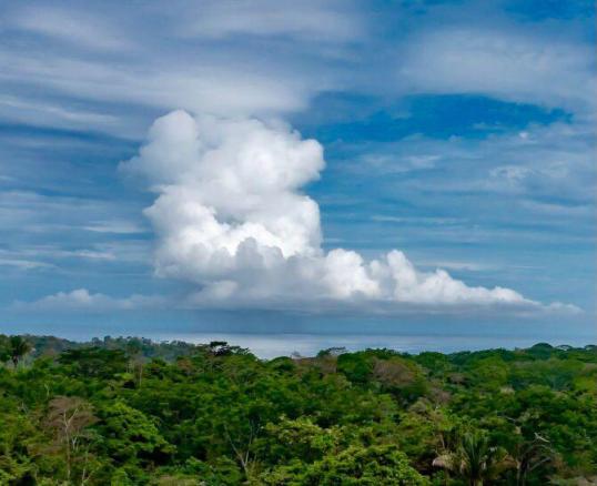 Ocean view lot in Playa Hermosa