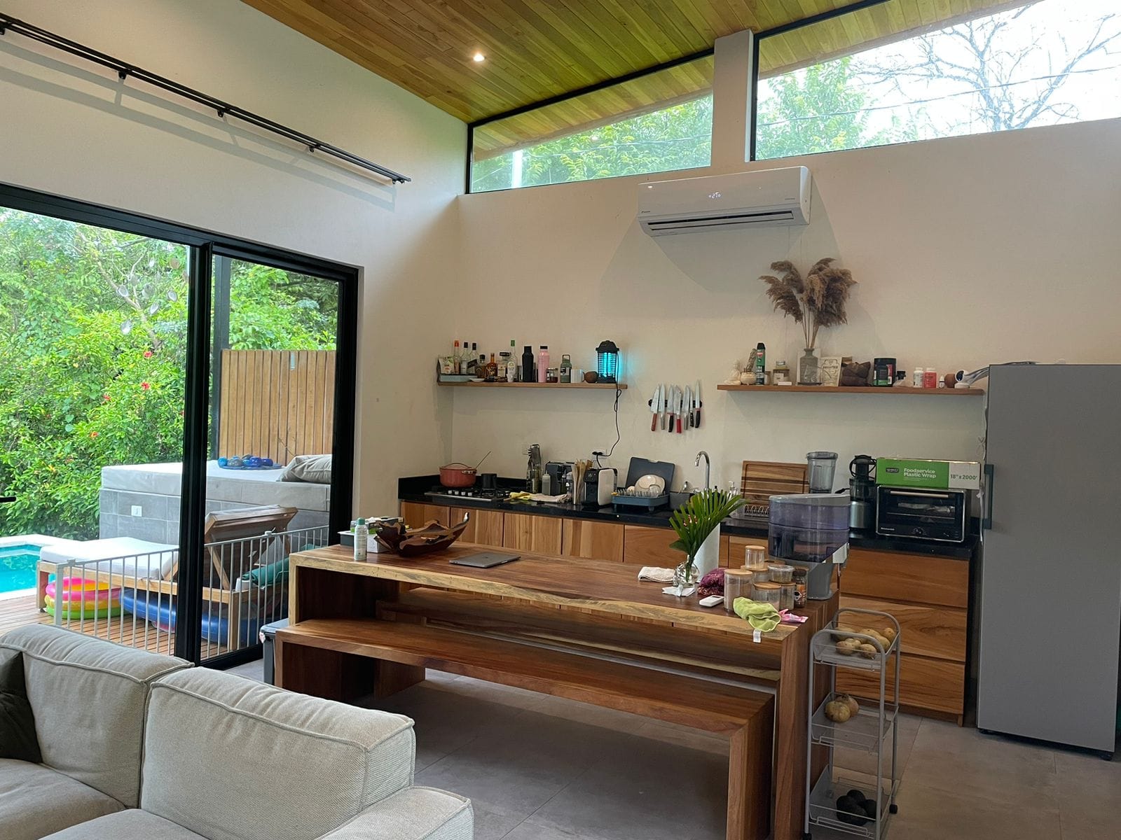 Modern home in Santa Teresa