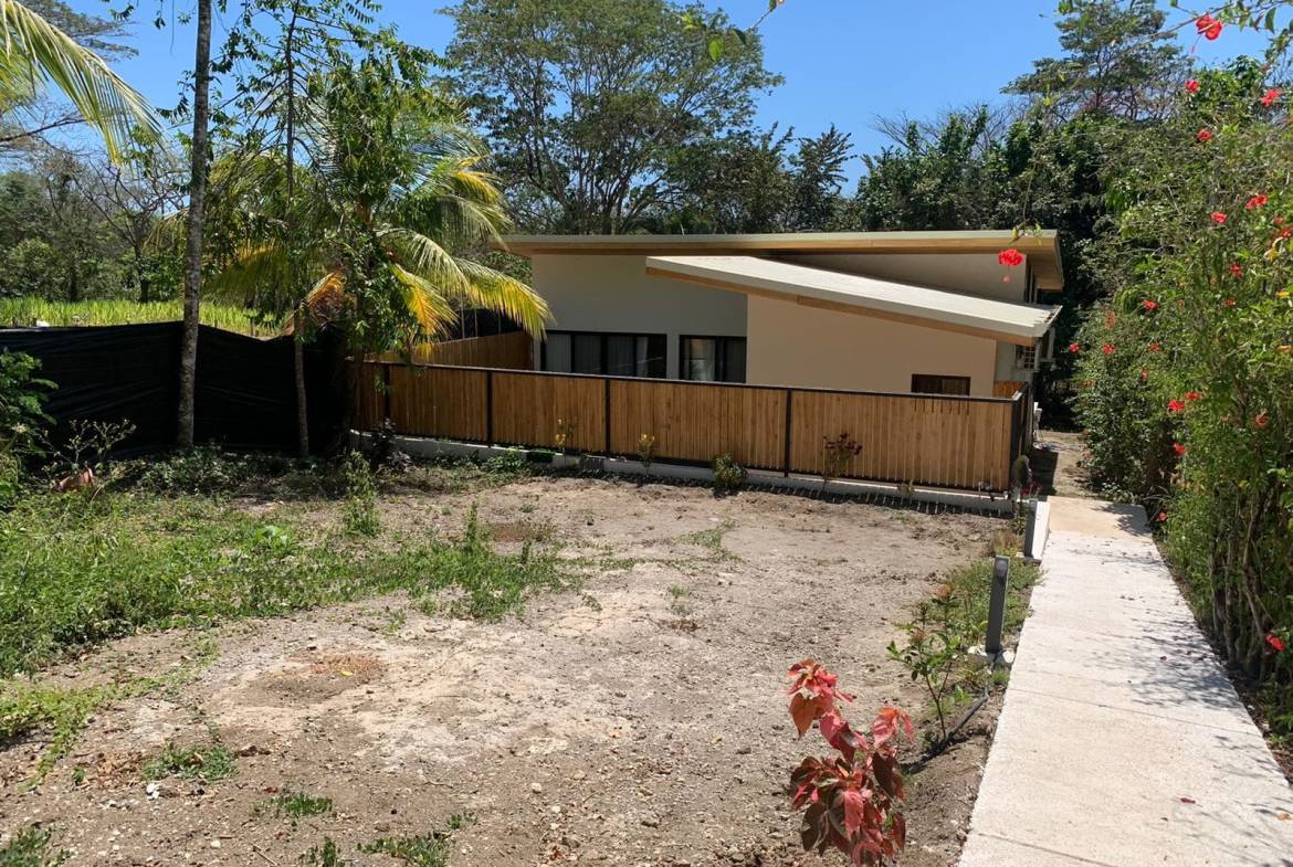 Modern home in Santa Teresa