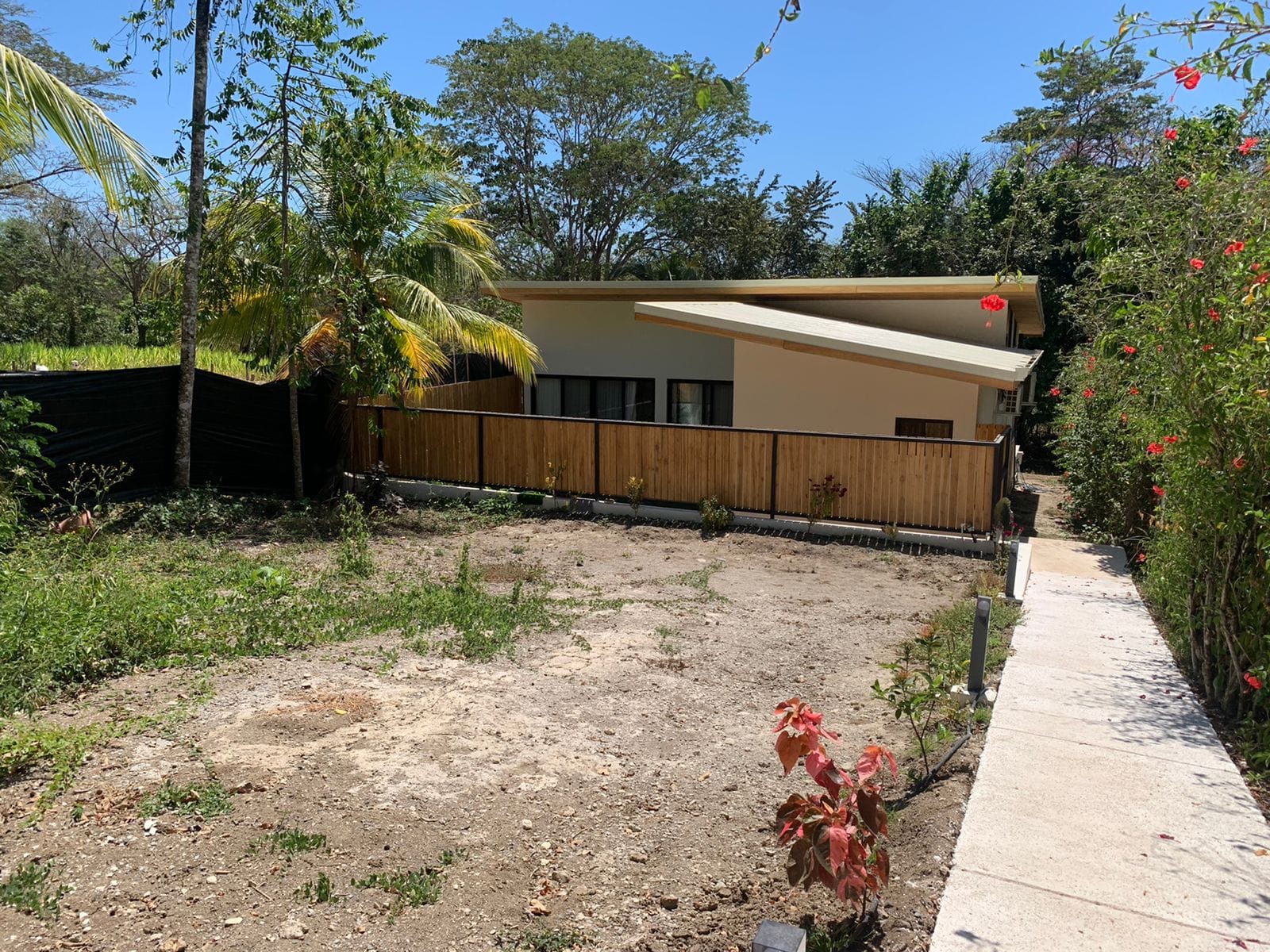 Modern home in Santa Teresa