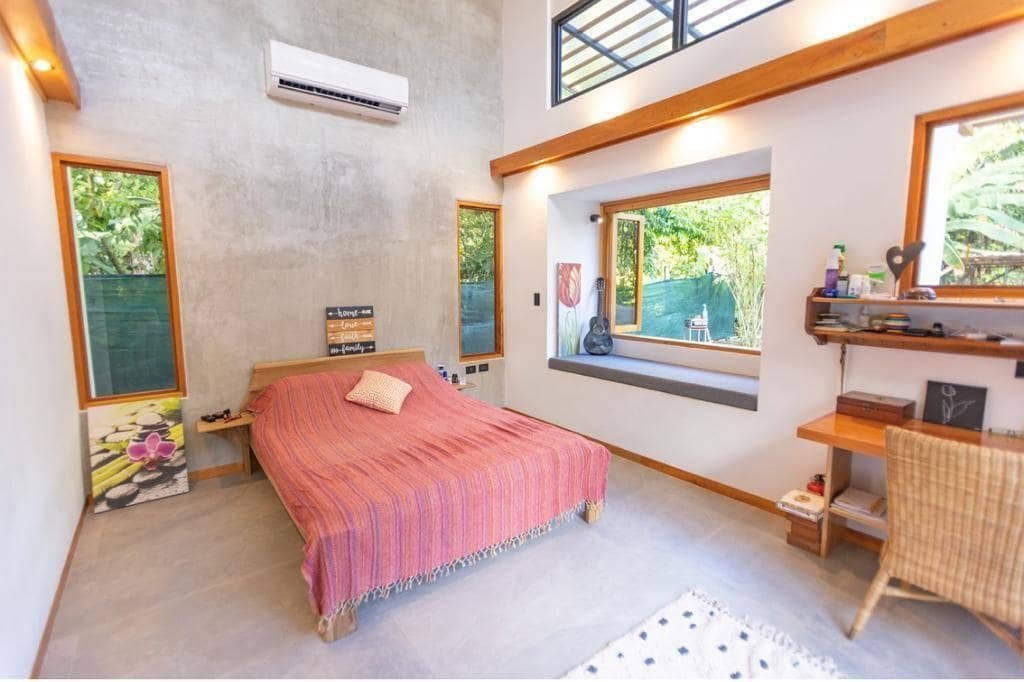 Charming home in Cahuita, Limon