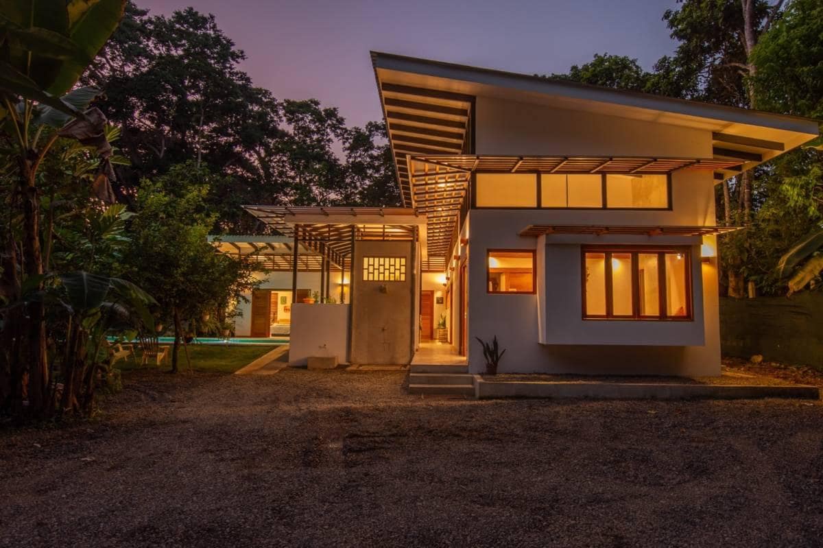 Charming home in Cahuita, Limon