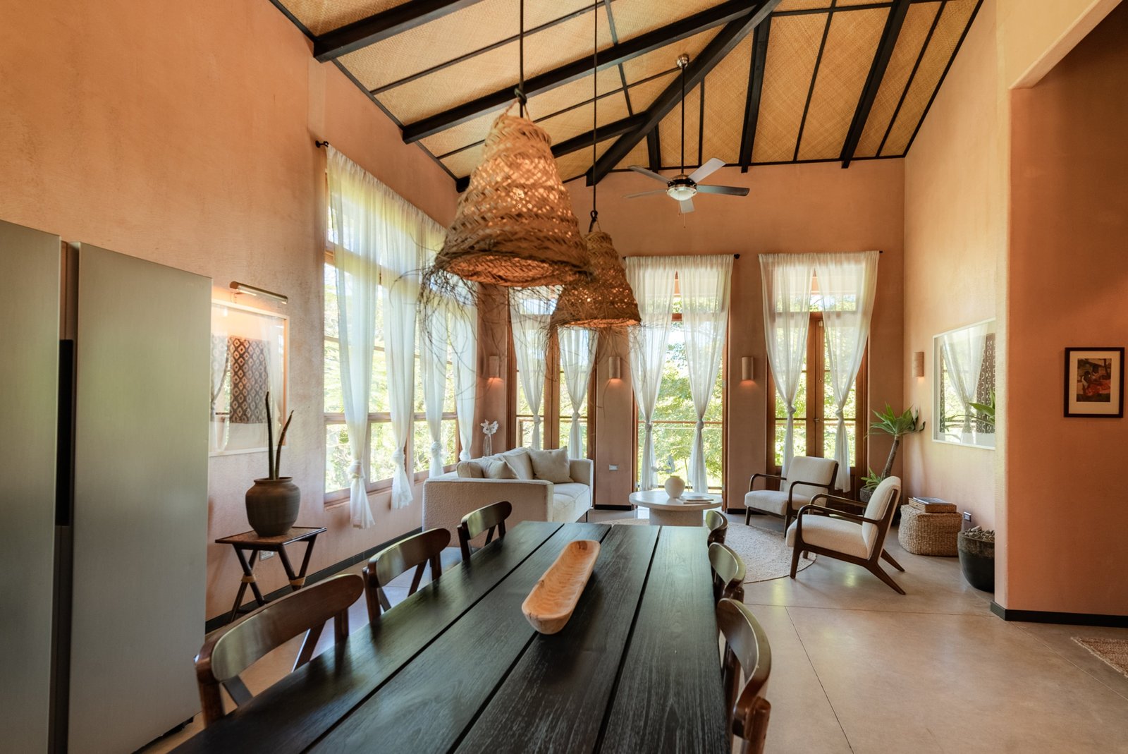 Luxury income producing apartments in Santa Teresa