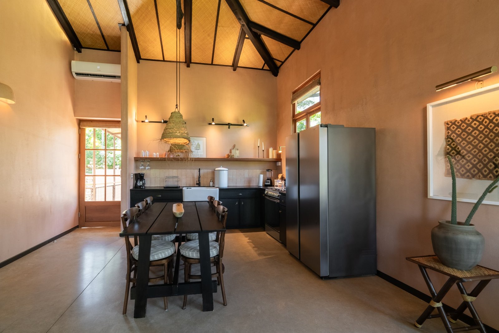 Luxury income producing apartments in Santa Teresa