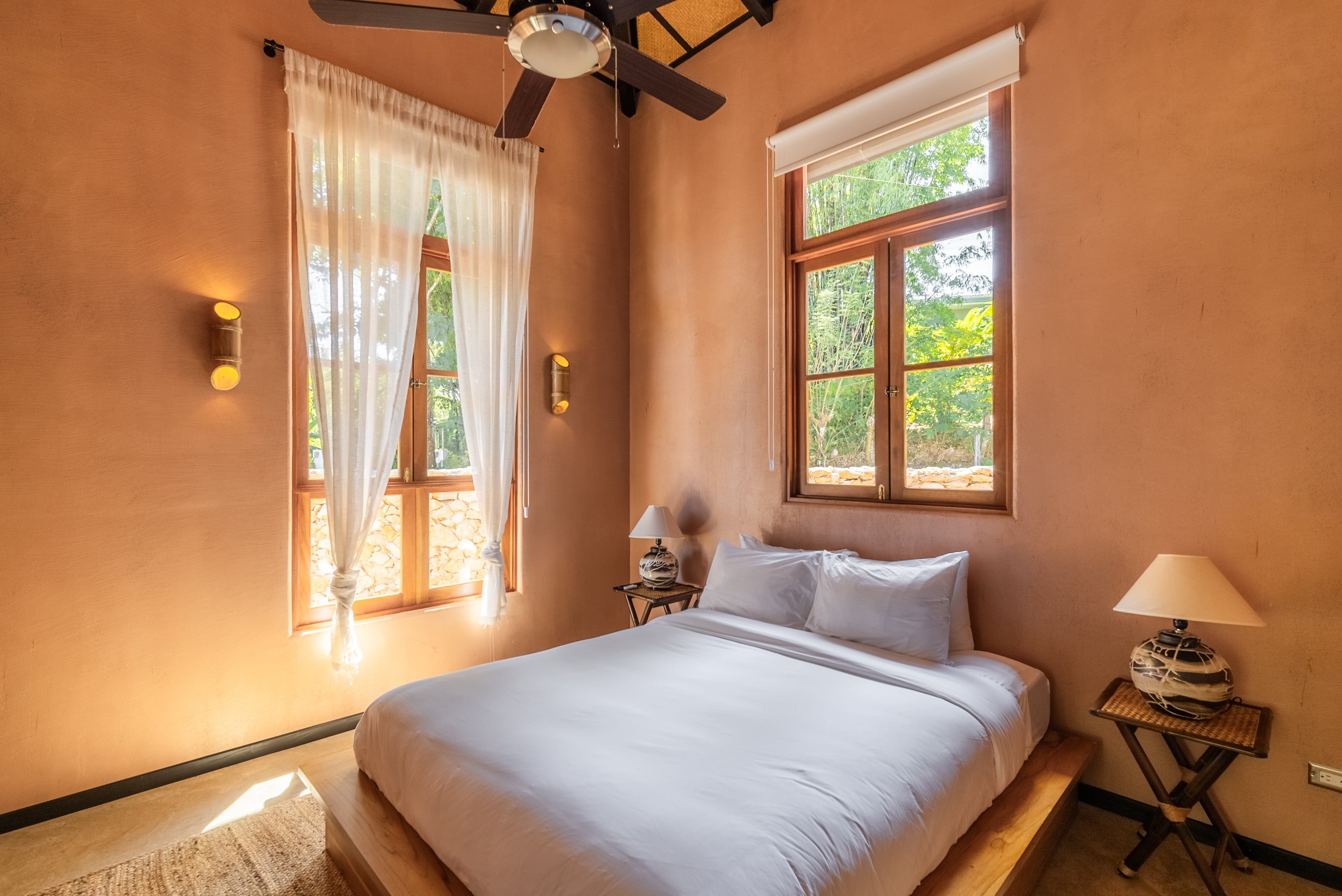 Luxury income producing apartments in Santa Teresa